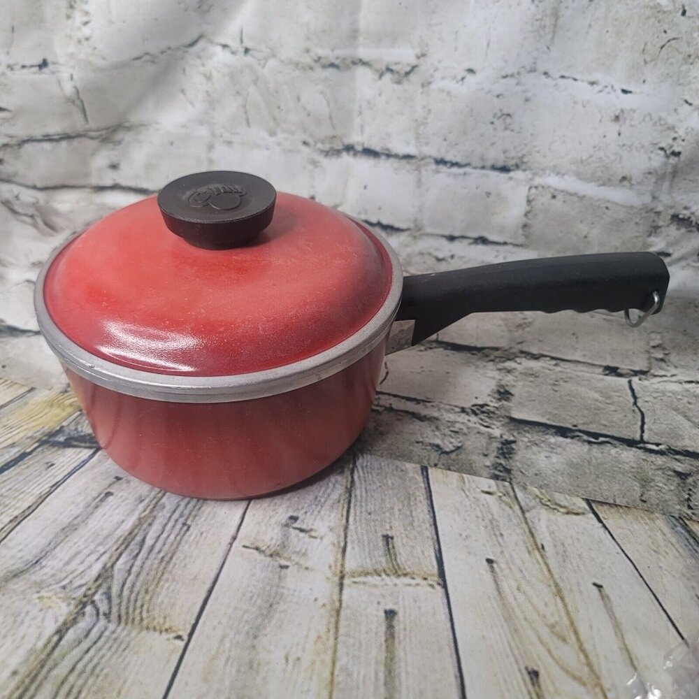 30 OZ CLUB Pot with Lid Red